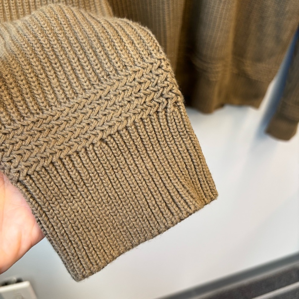 L.L. Bean Signature Men's Medium Henley Sweater Khaki Green Cotton - Picture 8 of 12